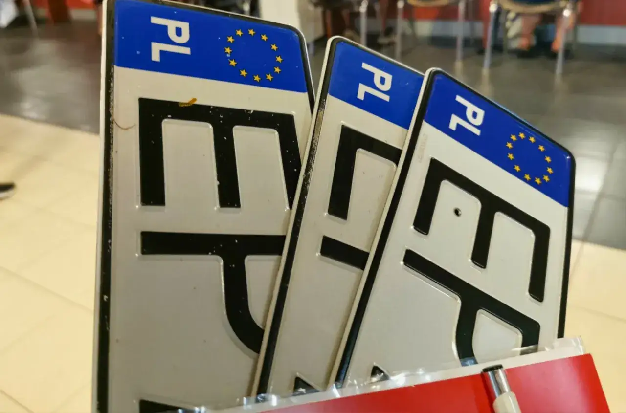 Nowe tablice rejestracyjne z literami