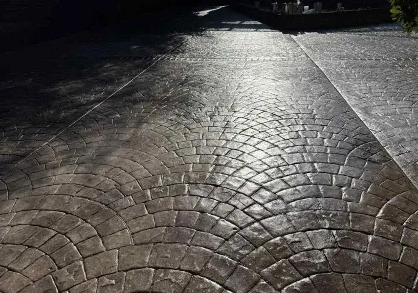 Wzory betonu stemplowanego na podjeździe
