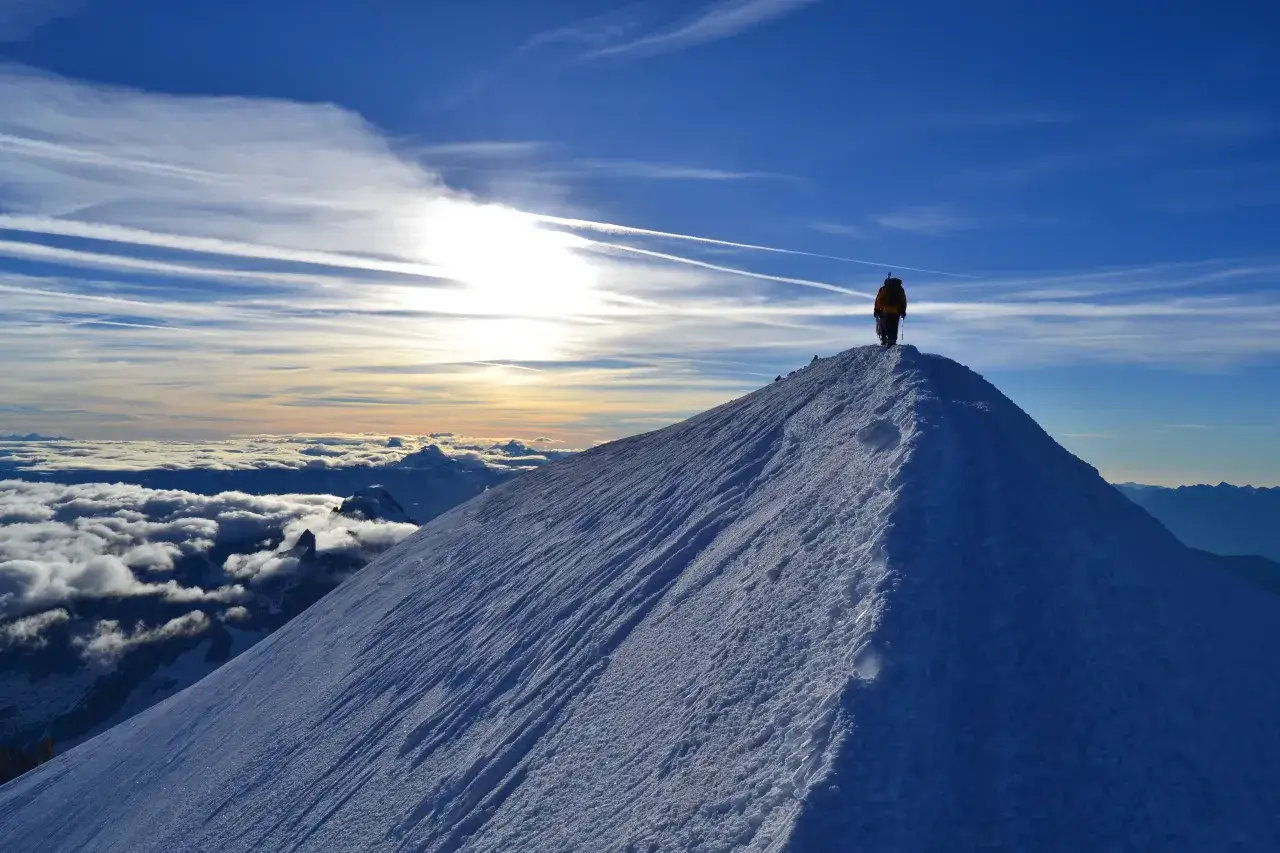 Bergsteiger auf der Go&ucirc;ter-Route am Mont Blanc