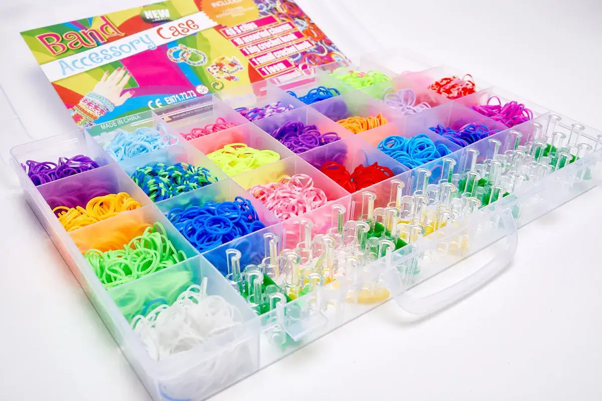 różne wzory bransoletek z gumek, inspiracje loom bands
