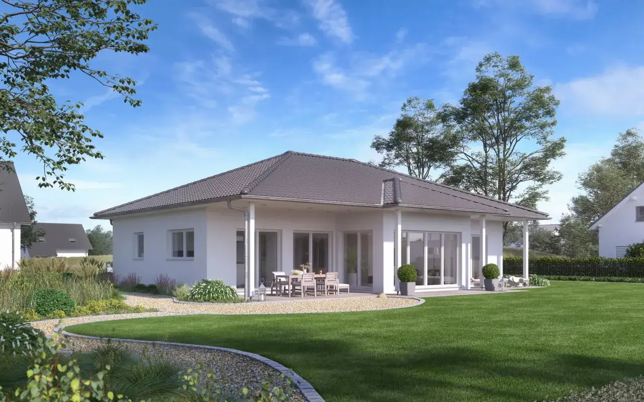Moderner Bungalow aus Stein mit gro&szlig;er Terrasse und Garten. Einladend und hell.