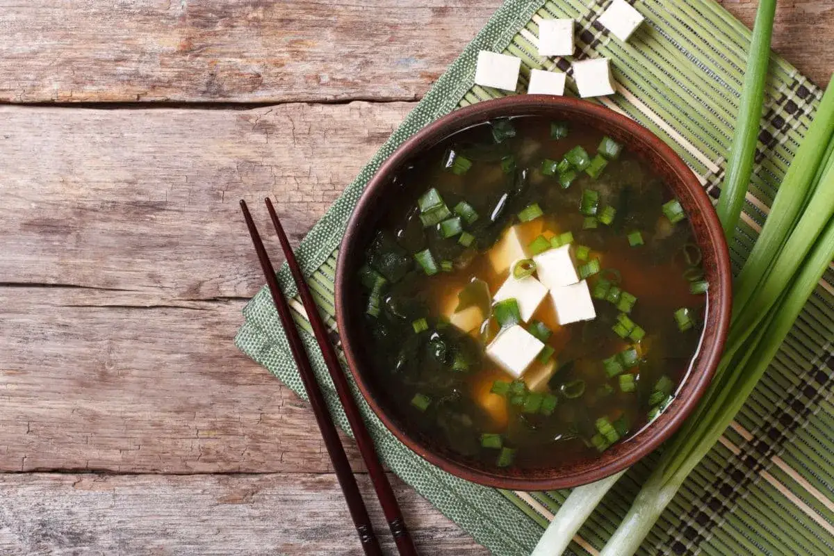 gotowanie zupy miso a probiotyki