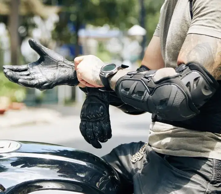 różne rodzaje rękawic motocyklowych