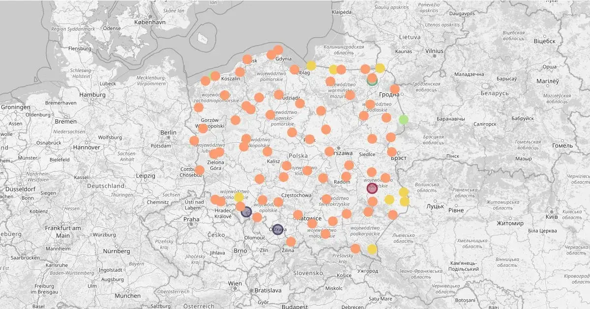 Mapa Polski z zaznaczonymi popularnymi regionami turystycznymi i mniej znanymi miejscami