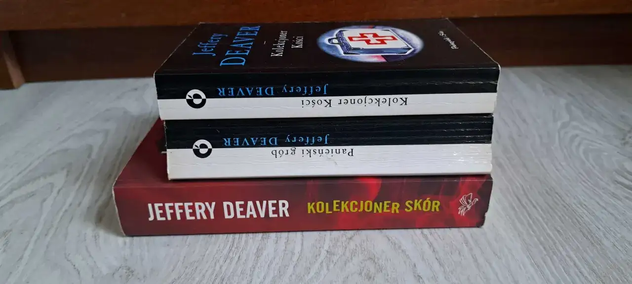 Kolekcjoner kości i skórek, czyli książki Jeffery'ego Deavera, czekają na czytelnika.