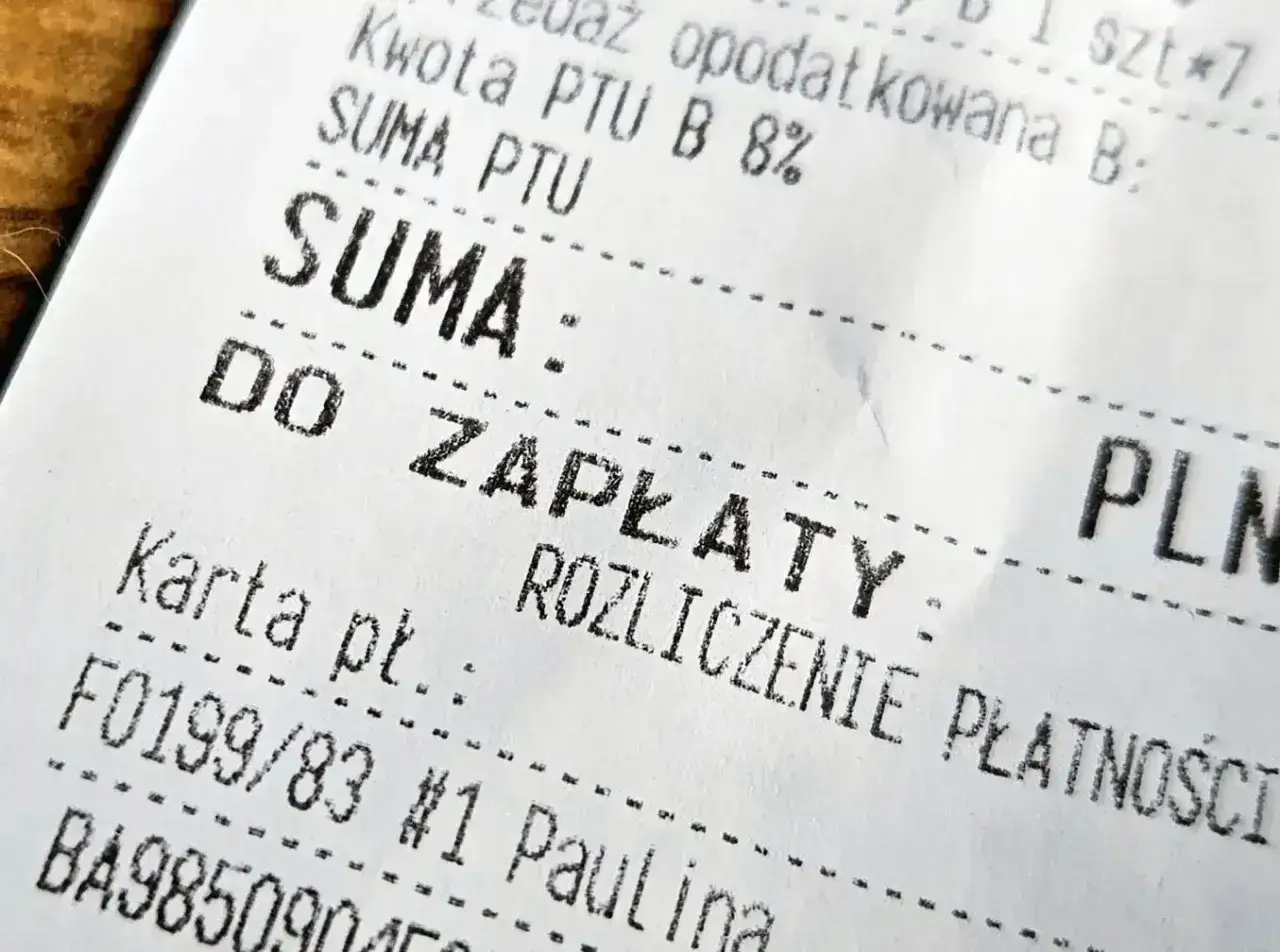 Fragment faktury uproszczonej z napisem 