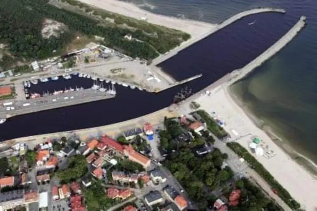 Zdjęcie Łeba czy Ustka - który kurort ma więcej atrakcji i lepsze plaże?