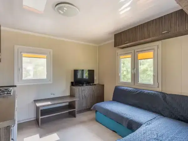 alternatywne noclegi hostel agroturystyka couchsurfing