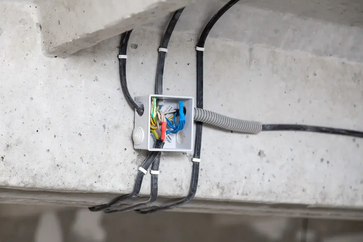 Niebezpieczna instalacja elektryczna dom
