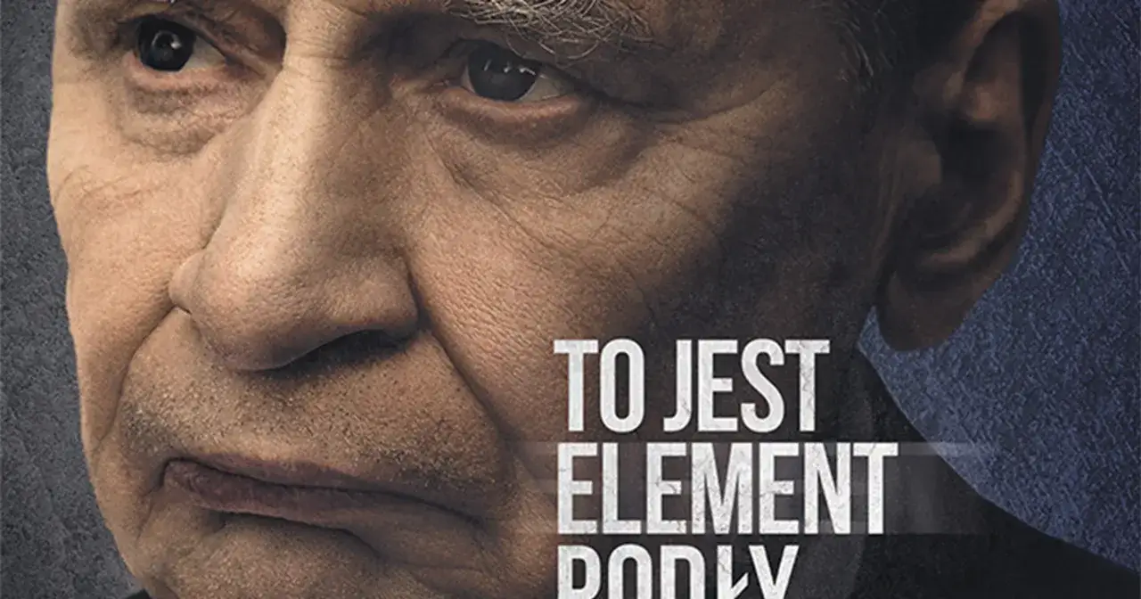 Zbliżenie na twarz mężczyzny, fragment plakatu filmowego Patryka Vegi. 