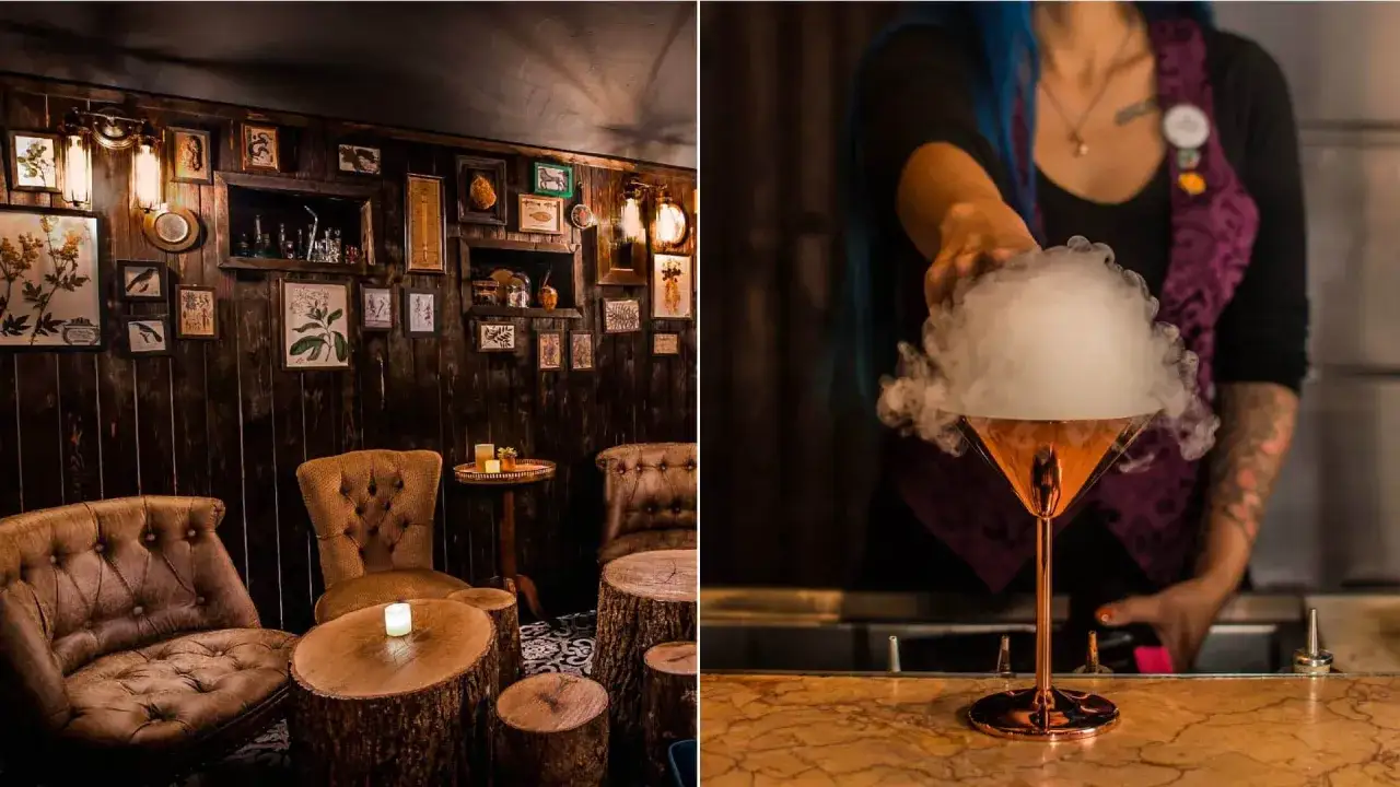 Ambiance feutrée d'un bar caché avec fauteuils en cuir et tables en tronc d'arbre. Un cocktail fumant est servi.