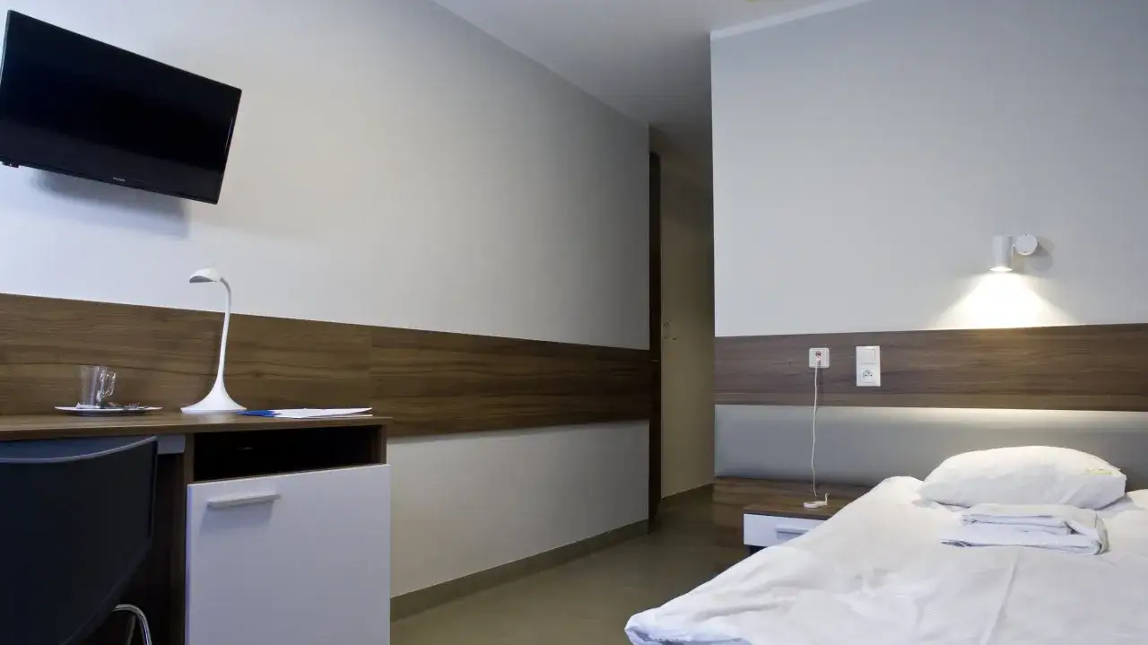 Sanatorium Kos Ustroń pokój jednoosobowy wnętrze