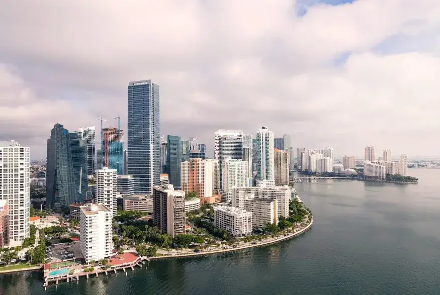 Zdjęcie Czy w Miami jest bezpiecznie? Odkryj zagrożenia i bezpieczne miejsca