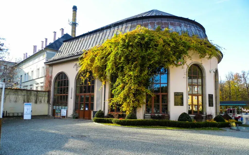 Kudowa-Zdrój Park Zdrojowy pijalnia wód