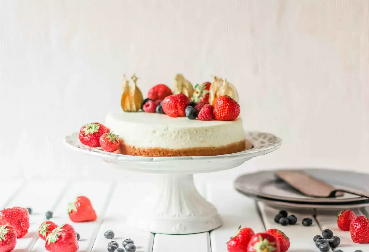 Low Carb K&auml;sekuchen Beeren