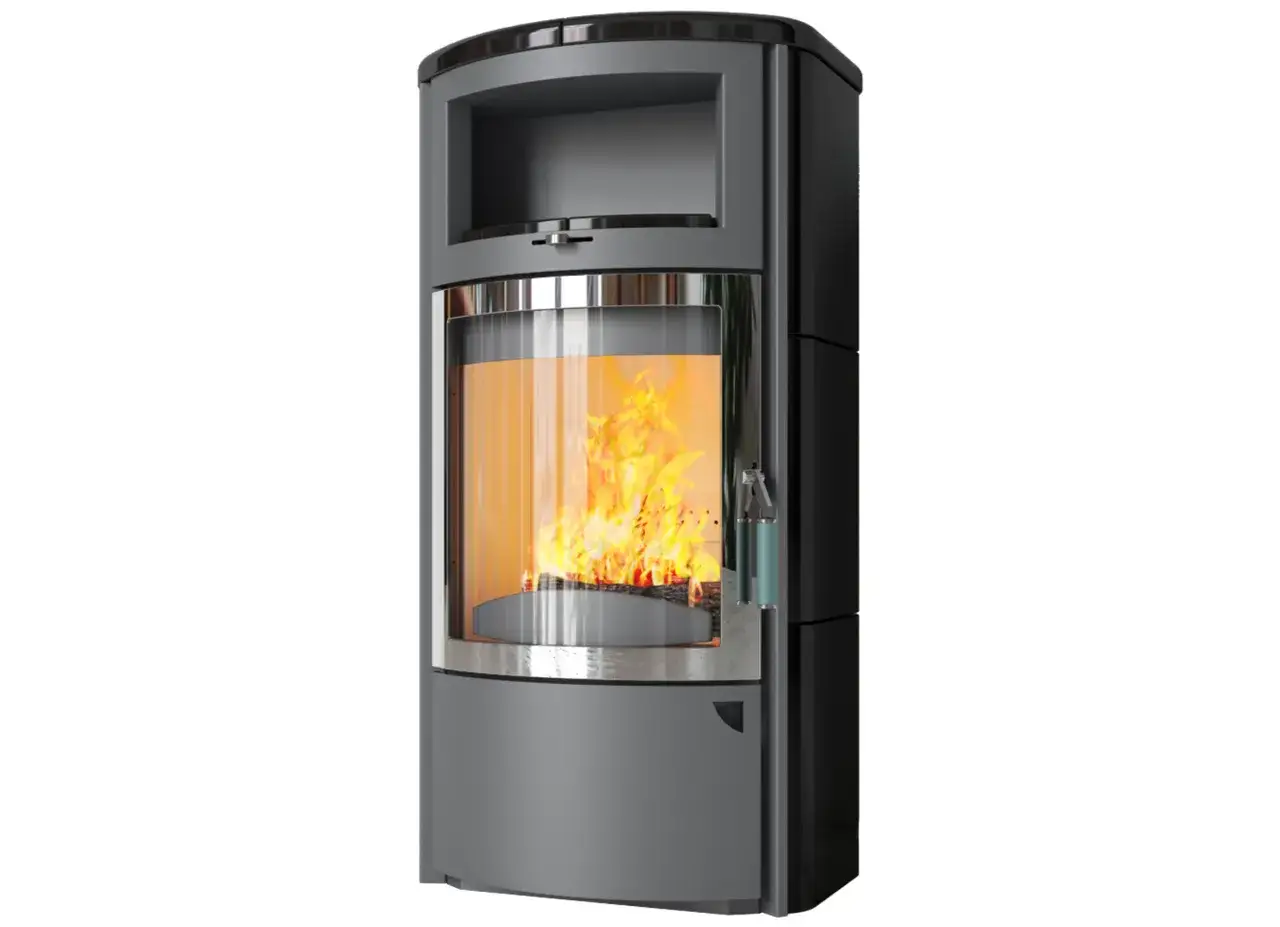 Moderner Kaminofen Hark 44 GT EcoPlus mit sichtbarem Feuer und Holzscheiten. Ein Blickfang f&uuml;r jedes Zuhause.