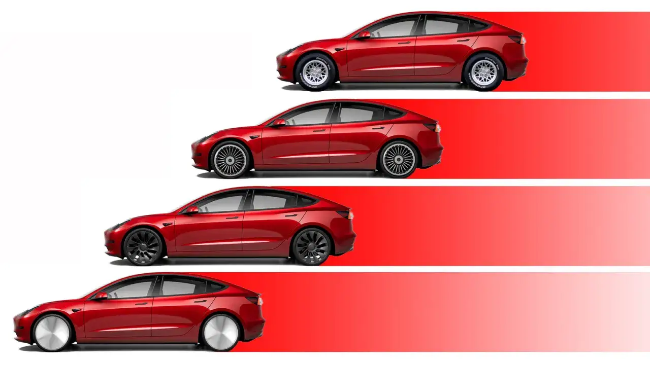 Quattro auto rosse mostrano diversi tipi di ruote: a raggi, a turbina, nere e a disco.