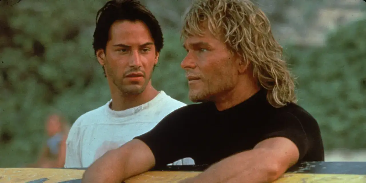 Keanu Reeves und Patrick Swayze, die Hauptdarsteller der Besetzung von Point Break, im Gespr&auml;ch.