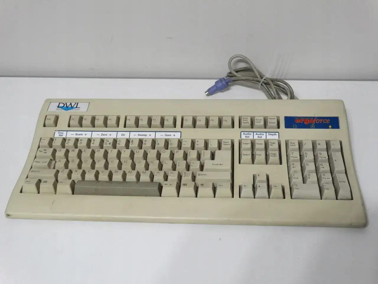 stara klawiatura mechaniczna PS/2