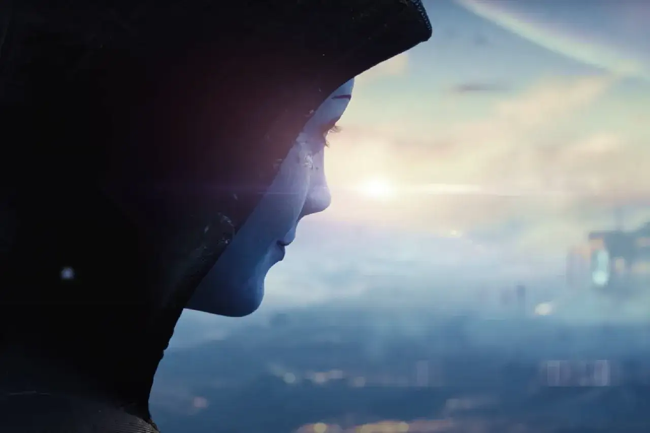 Postać z niebieską skórą w kapturze spogląda na odległe miasto. Czy to zapowiedź Mass Effect 5?