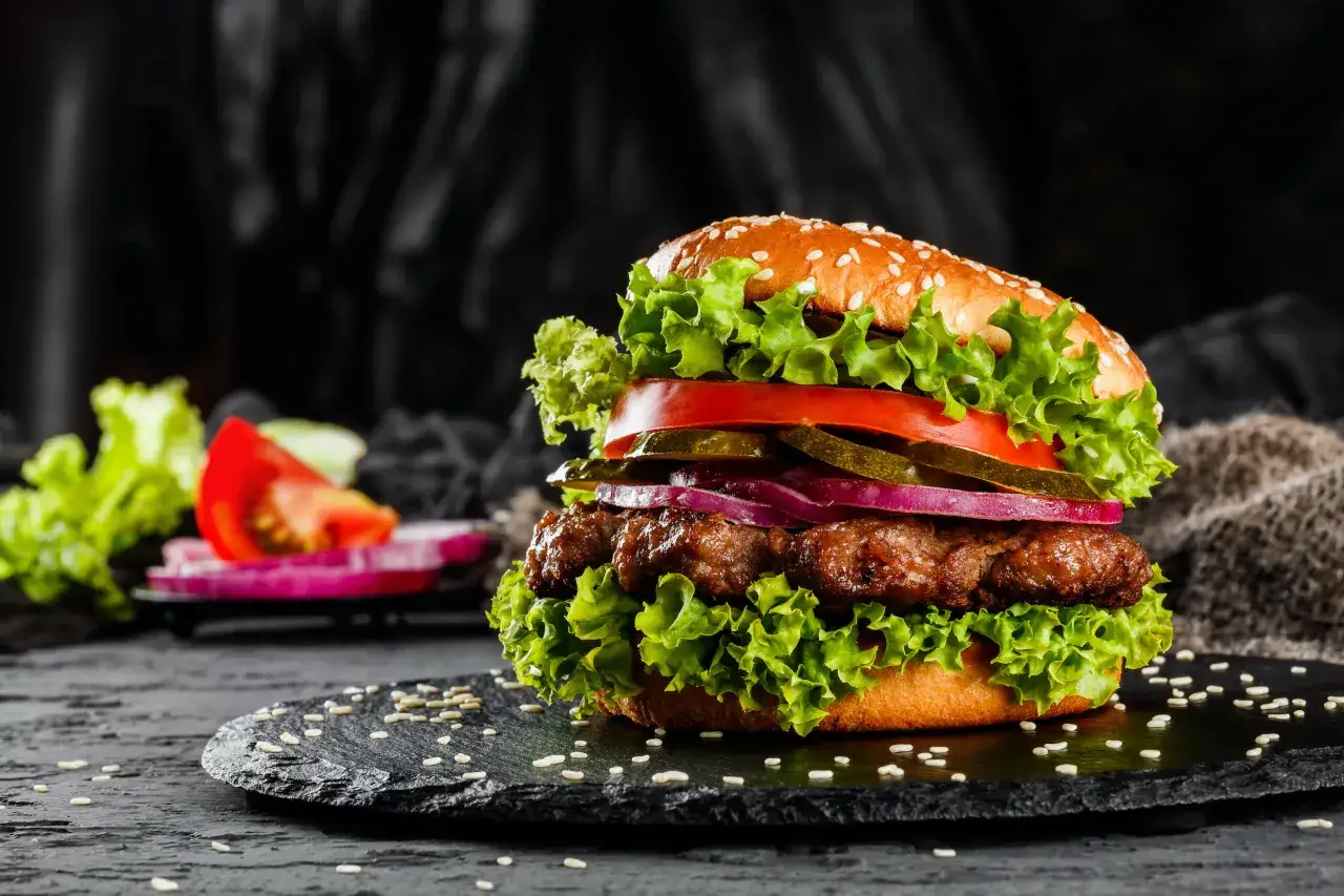 świeże warzywa do burgera