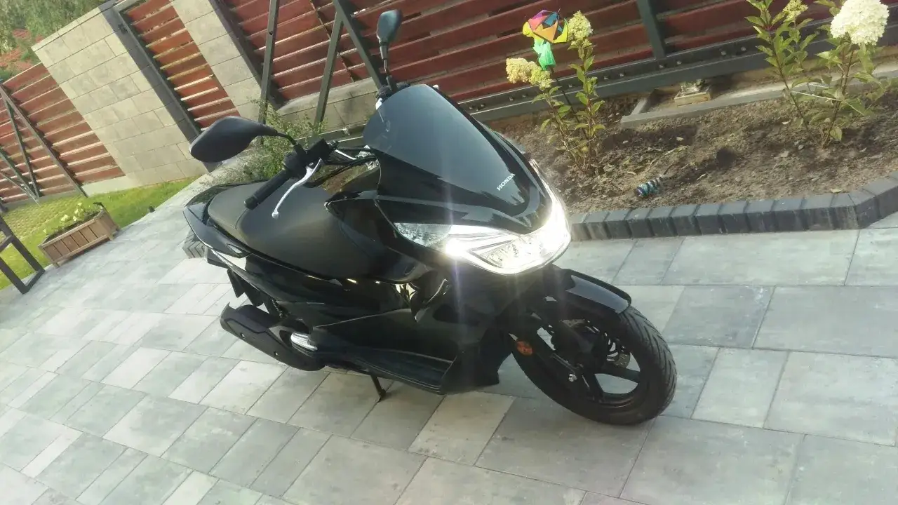 Honda PCX 125 2026 cena salon Polska