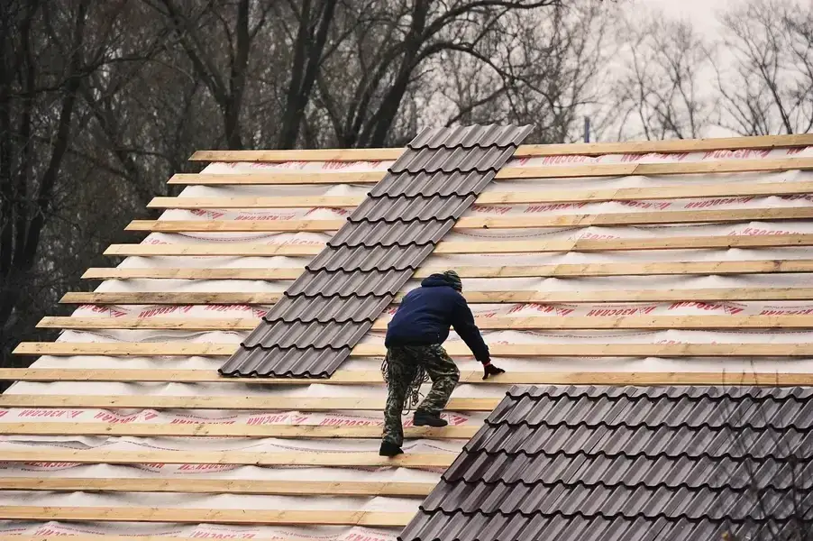 Zdjęcie Jak wypoziomować łaty na dachu - uniknij najczęstszych błędów