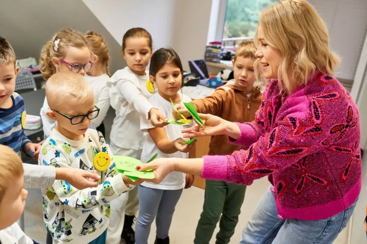 Zdjęcie Tematy do rozmowy z nauczycielem, które pomogą w edukacji dziecka