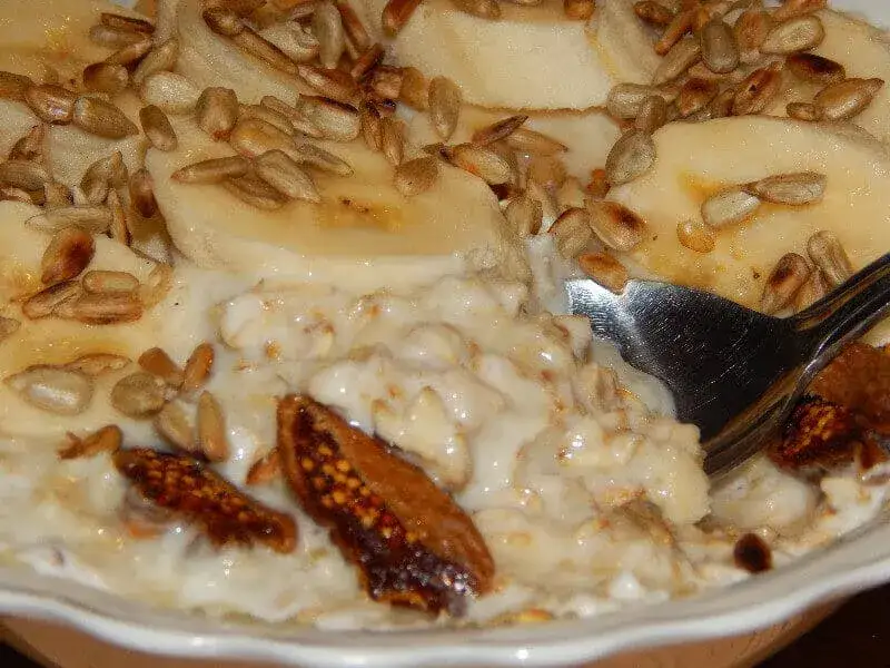 Zdjęcie Ile kcal ma owsianka na wodzie? Poznaj wartość odżywczą