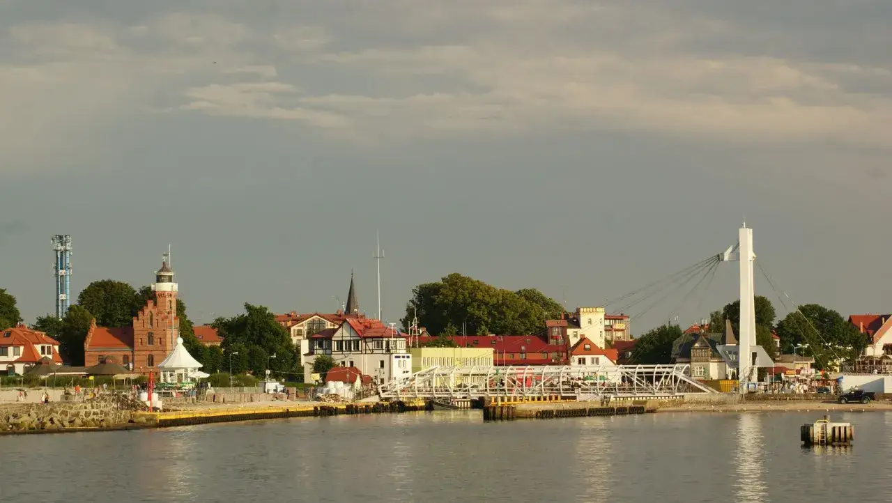 Zdjęcie Ile mieszkańców ma Ustka? Zaskakujące dane o ludności tego miasta