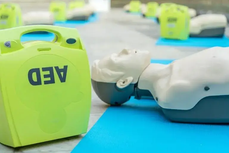 Zdjęcie Gdzie jest defibrylator AED? Znajdź najbliższe lokalizacje w Białymstoku