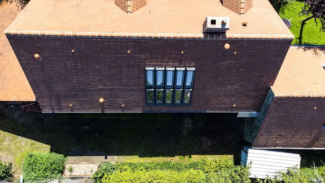 Zdjęcie Konstrukcja dachu czterospadowego: kluczowe aspekty i porady budowlane