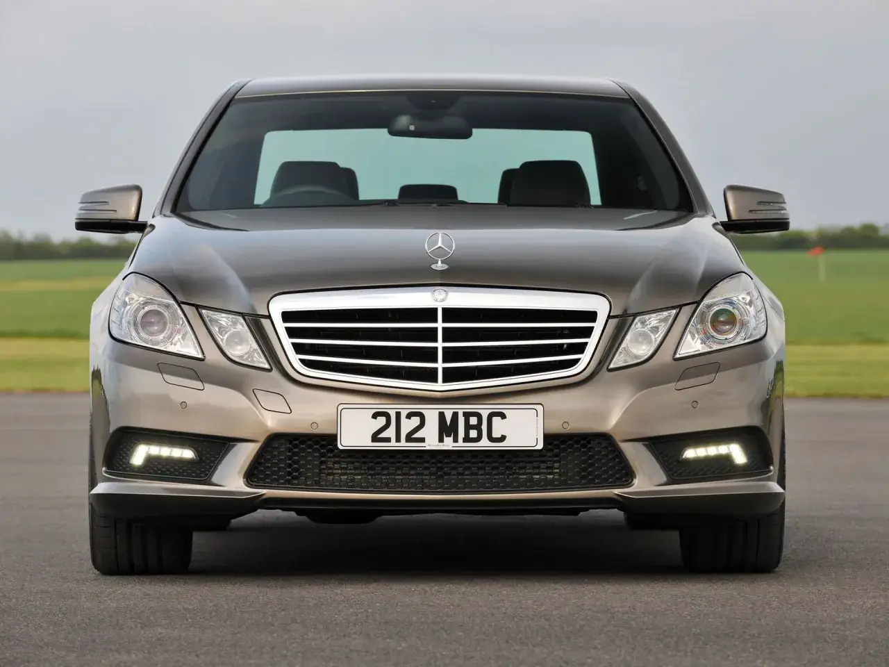 Zdjęcie Mercedes W212 jaki silnik diesla - porównanie mocy i oszczędności