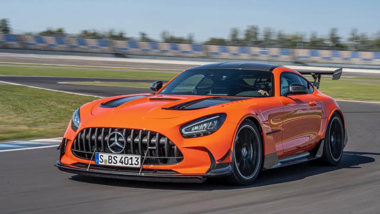 Zdjęcie Mercedes-AMG GT Black Series - ekstremalne osiągi, które zachwycają.