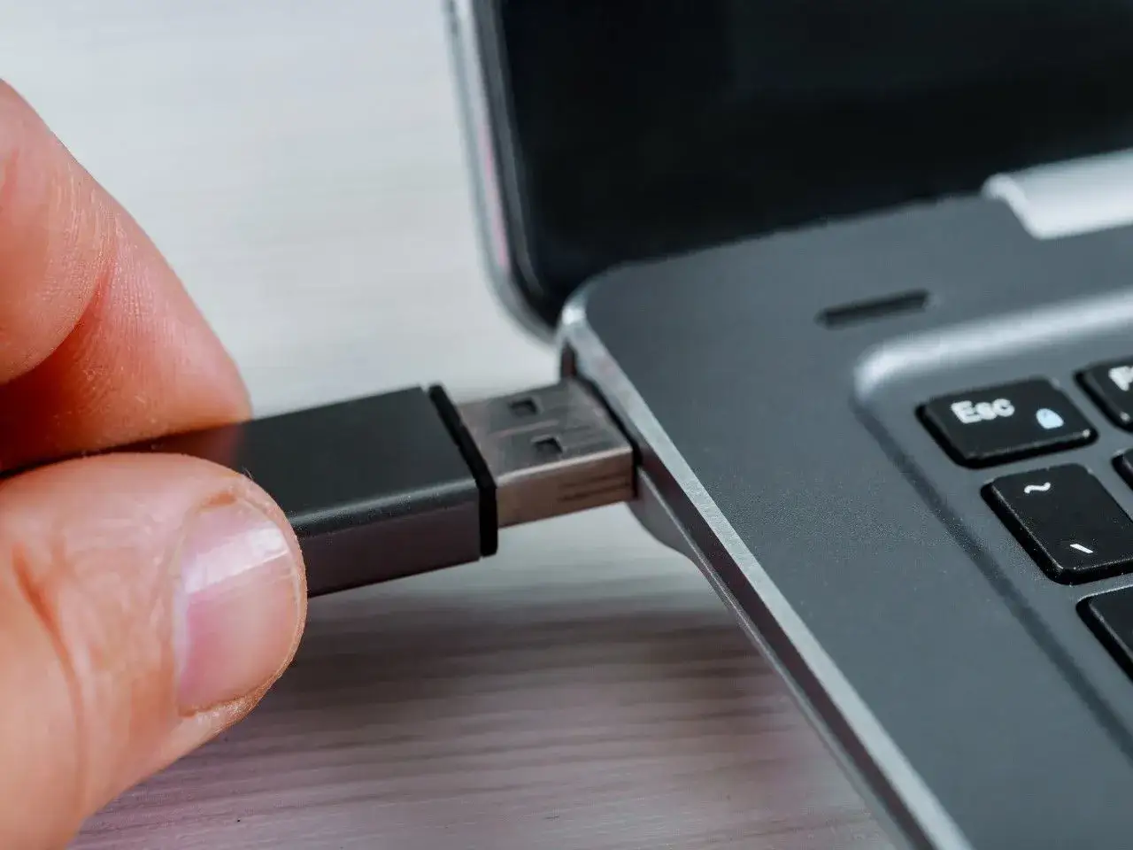 Zdjęcie Jak wgrać Windowsa na pendrive i uniknąć problemów z instalacją