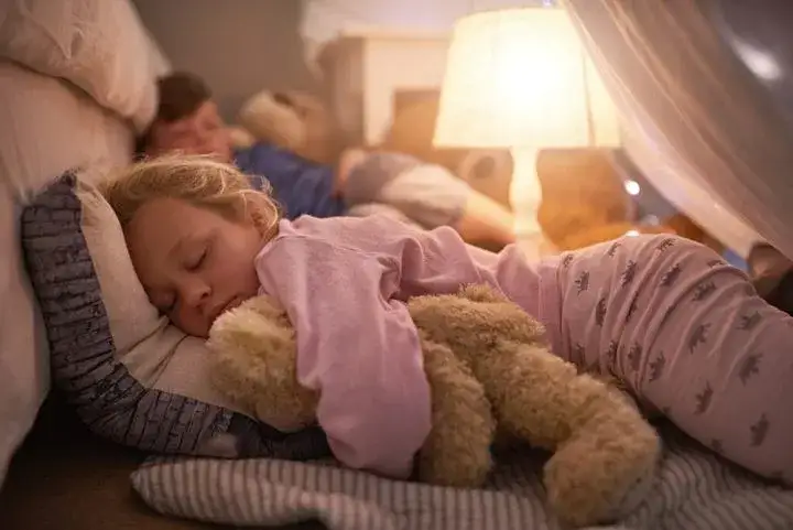 Zdjęcie Jaka poduszka dla 3 latka, aby zapewnić zdrowy i komfortowy sen?