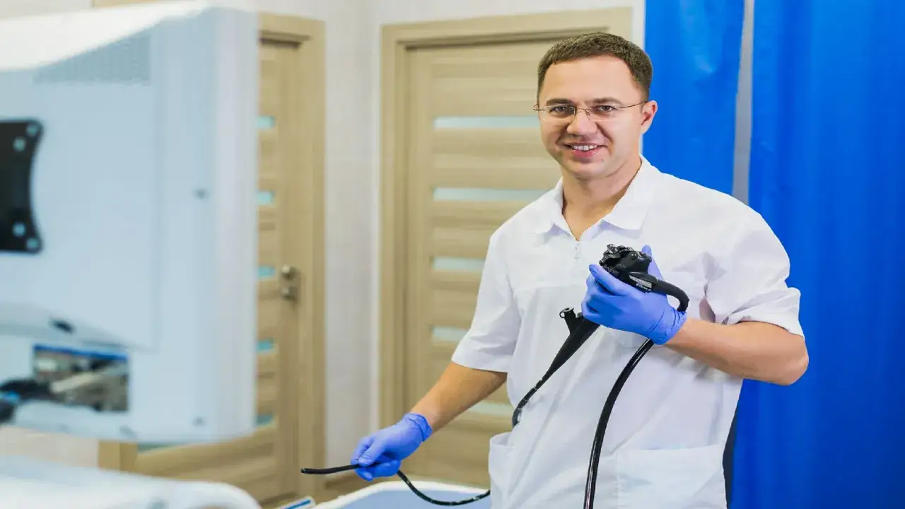 Zdjęcie Czy golić się do proktologa? Dowiedz się, co jest naprawdę potrzebne