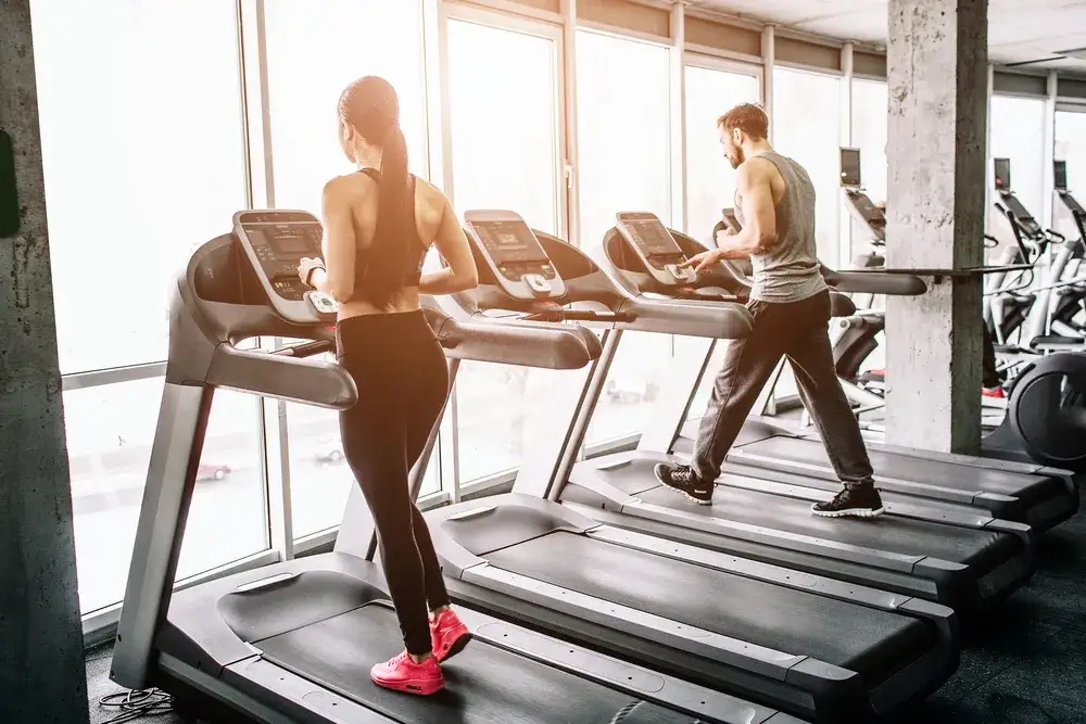 Zdjęcie Ćwiczenia cardio co to? Poznaj ich korzyści i przykłady ćwiczeń