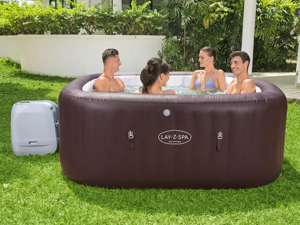 Zdjęcie Lay-Z-Spa: Twój przewodnik po dmuchanym jacuzzi. Opinie, ceny, porady