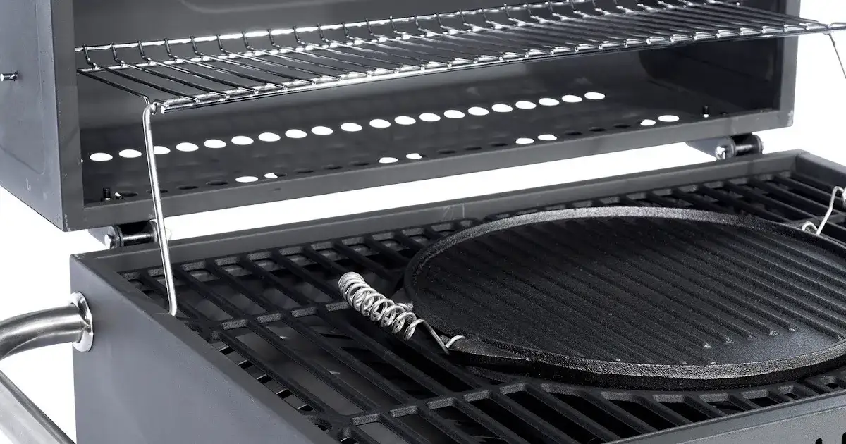 Zdjęcie Grill gazowy z rusztem żeliwnym - dlaczego warto go mieć w ogrodzie?