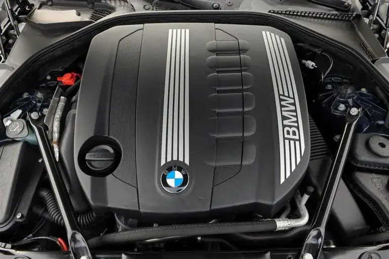 Zdjęcie Najmniej awaryjny silnik w BMW F10: który wybrać, by uniknąć problemów?