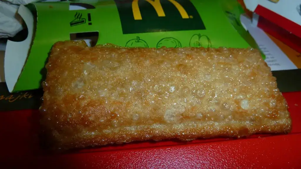 Zdjęcie Ile kalorii ma ciastko jabłkowe z McDonald’s? Sprawdź, czy warto je jeść!