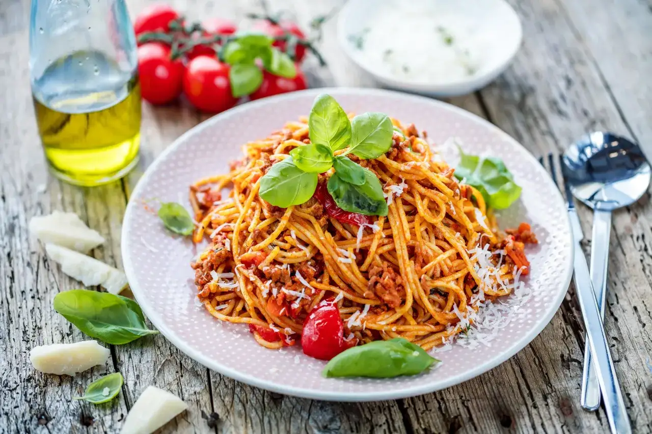 Zdjęcie Prawdziwe spaghetti bolognese - unikaj błędów w przygotowaniu sosu