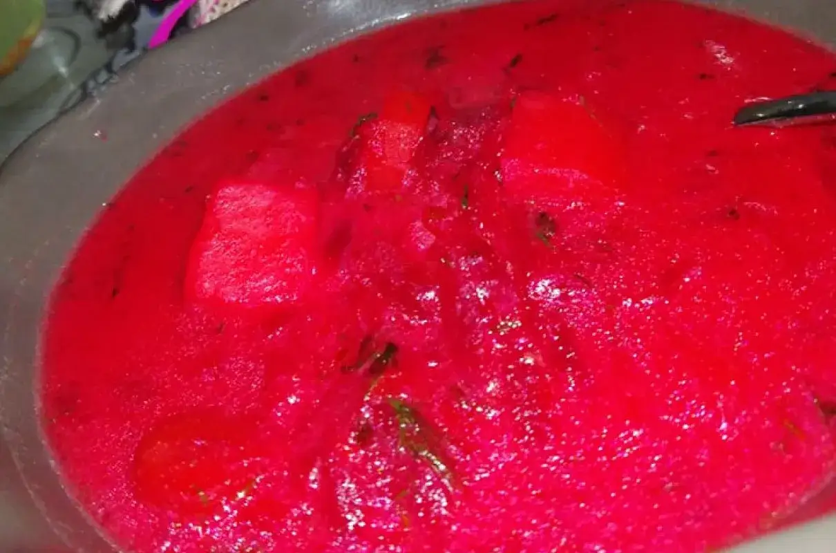 Zdjęcie Jakie przyprawy do zupy buraczkowej, aby wydobyć jej smak?