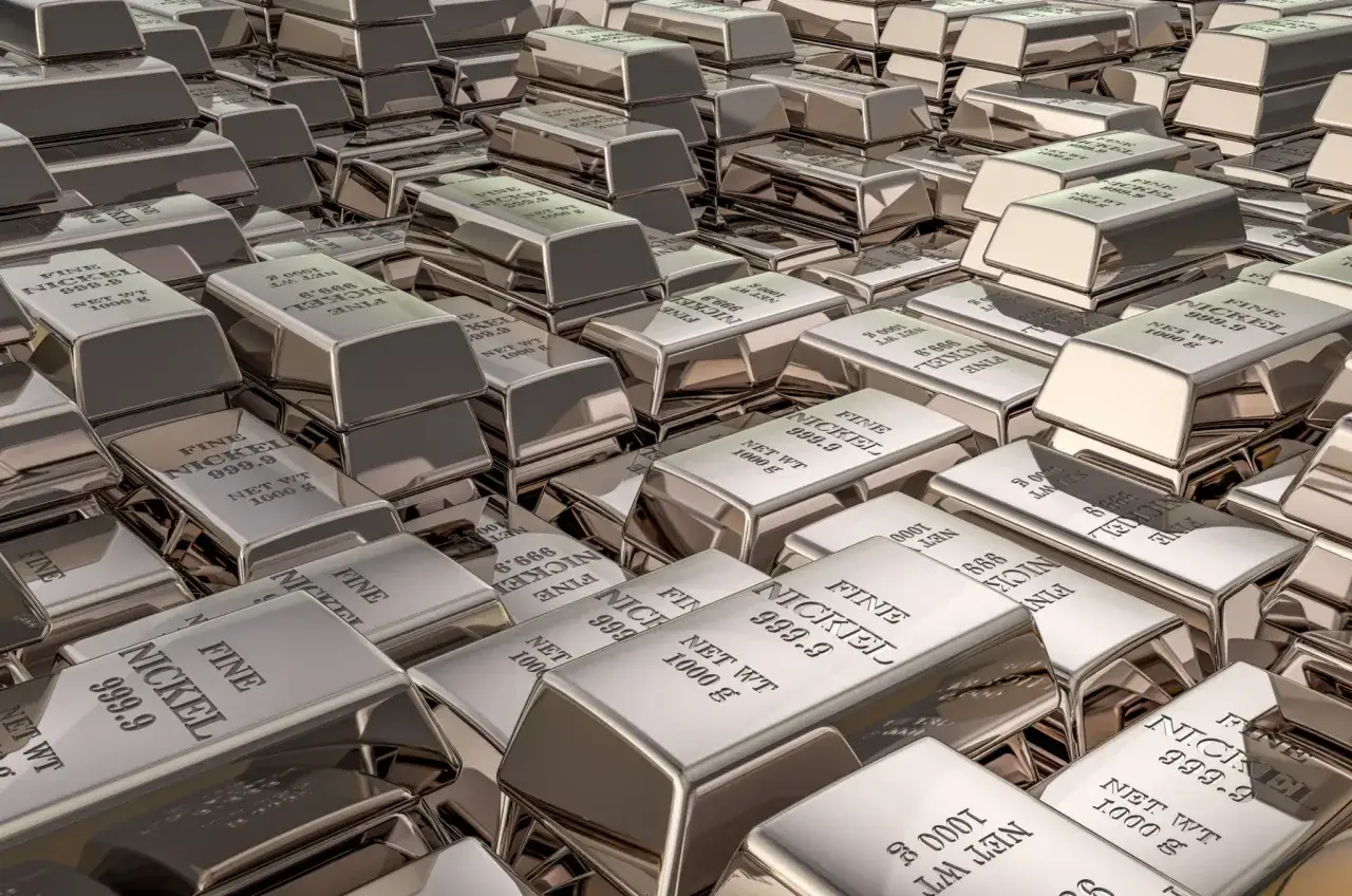 Zdjęcie Klopoty producentow lsniacego metalu. Rzad rezygnuje z podatkow za nikiel - dlaczego?