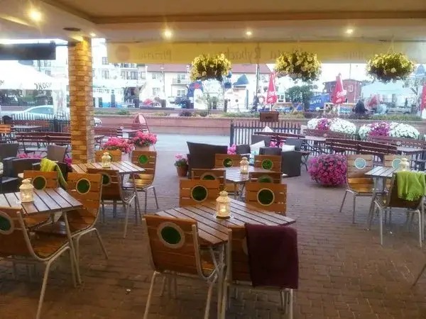 Zdjęcie Gdzie zjeść w Łebie - odkryj najlepsze lokalne restauracje