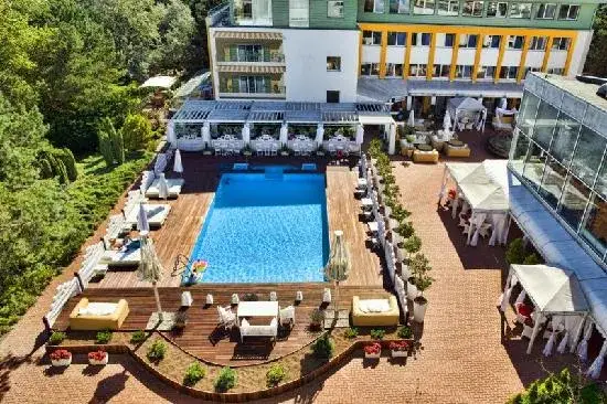 Zdjęcie Hotel Bryza Jurata: Ile ma lat? Historia ikony od 1992