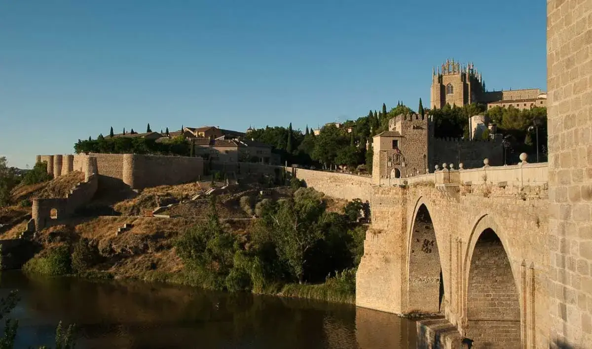 Zdjęcie Toledo: Qué ver en la Ciudad de las Tres Culturas y cómo optimizar