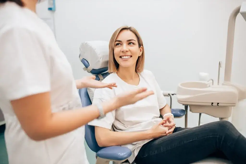 Zdjęcie Ile czasu po dentyście nie można jeść, aby uniknąć bólu?