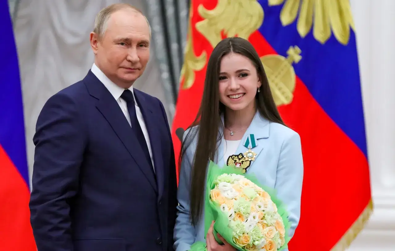 Zdjęcie Ile lat ma obecna partnerka Putina? Zaskakujące fakty o Alinie Kabajewie